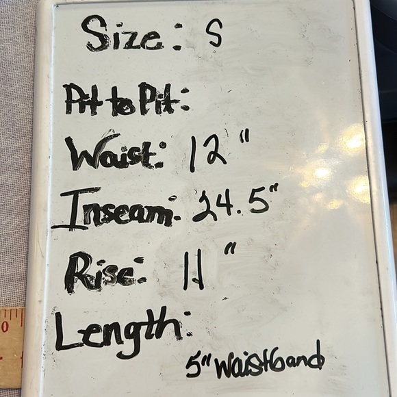 Fabletics leggings - Picture 8 of 8